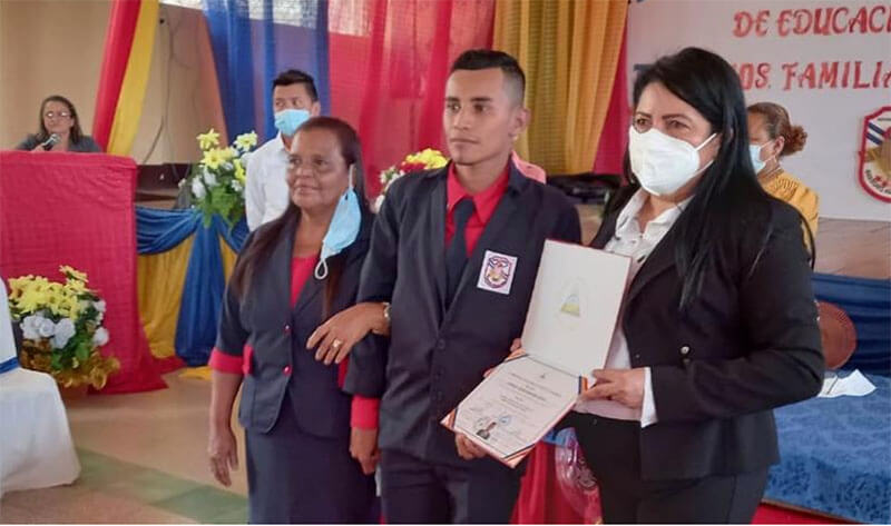 graduacion-docentes-primaria-nicaragua
